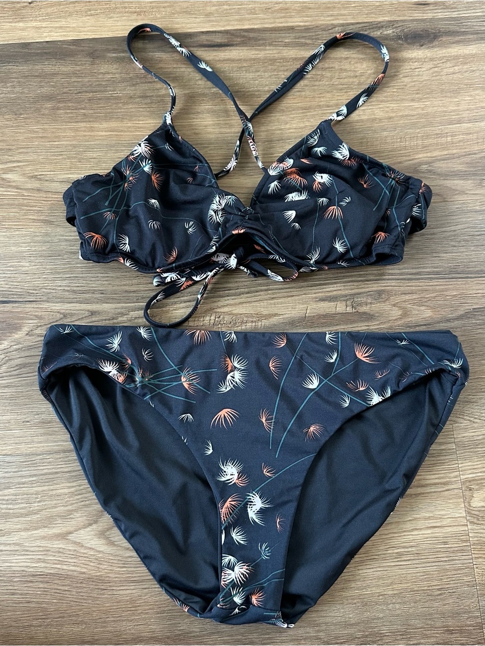 Carve Design Camari Bikini Set 36C Swimsuit Black Floral Bottom Medium* Low Rise